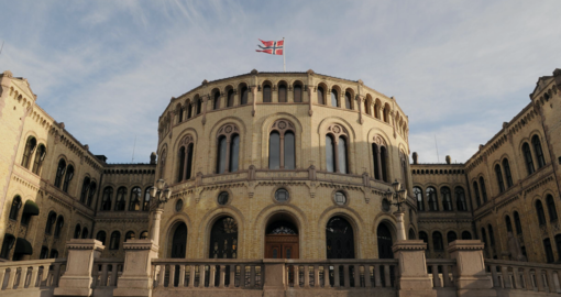 I dag vedtok Stortinget Regjeringens koronalov