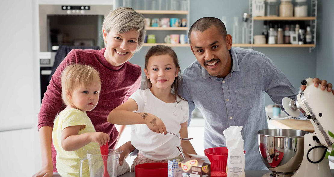 Trygg Familie med gode forsikringer gjennom FO